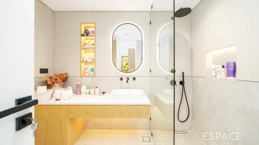 5 غرفة نوم  فيلا في البحيرات, الإمارات العربية المتحدة رقم 1017 № 8