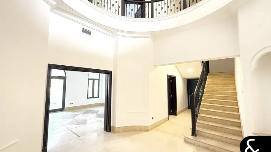 6 غرفة نوم  فيلا في Signature Villas, الإمارات العربية المتحدة رقم 1303 № 28