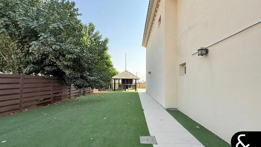 6 غرفة نوم  فيلا في Dubai Land, الإمارات العربية المتحدة رقم 1606 № 3