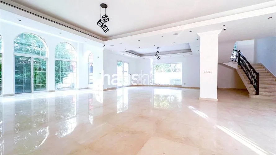 6 غرفة نوم  فيلا في Emirates Hills, الإمارات العربية المتحدة رقم 801 № 1