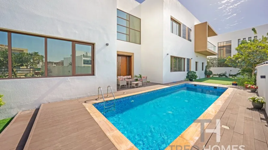 7 غرفة نوم  فيلا في Jumeirah Park, الإمارات العربية المتحدة رقم 645