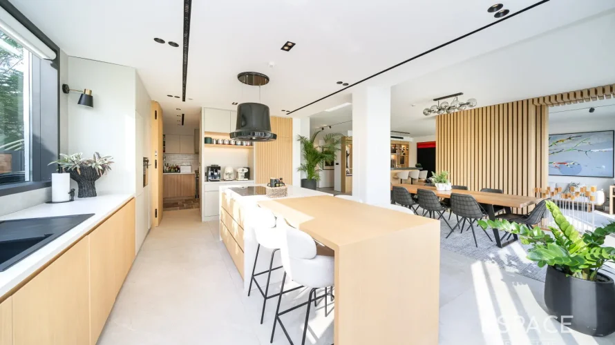 5 غرفة نوم  فيلا في البحيرات, الإمارات العربية المتحدة رقم 1017 № 1