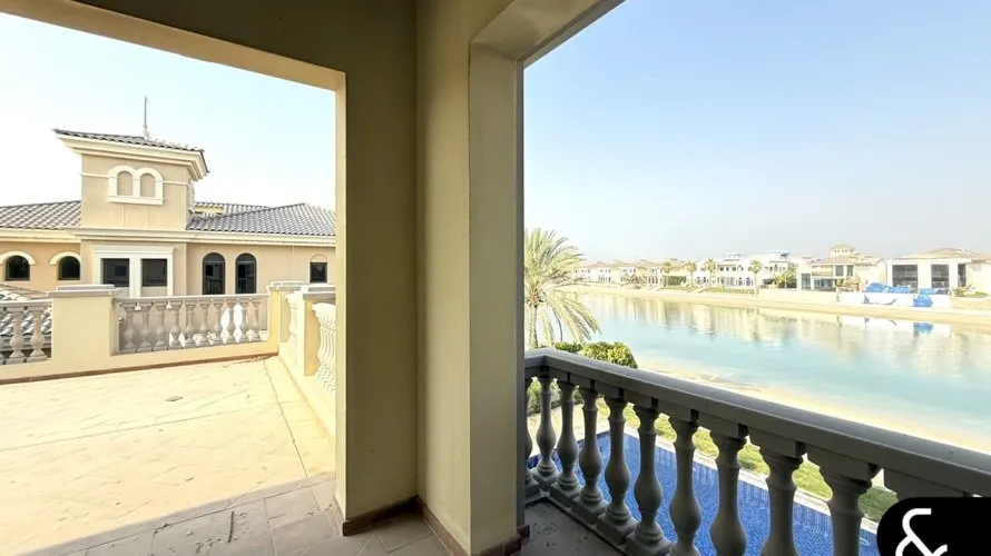 6 غرفة نوم  فيلا في Signature Villas, الإمارات العربية المتحدة رقم 1303 № 22