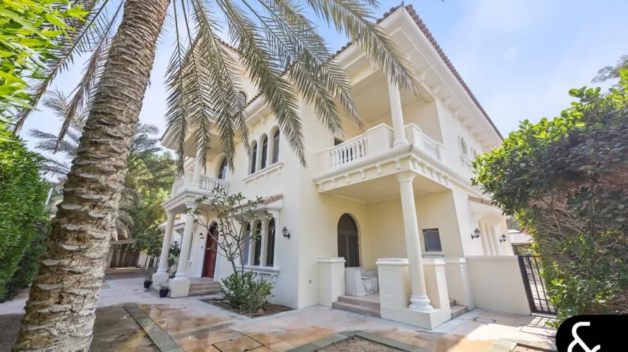 6 غرفة نوم  فيلا في Signature Villas, الإمارات العربية المتحدة رقم 1306 № 1
