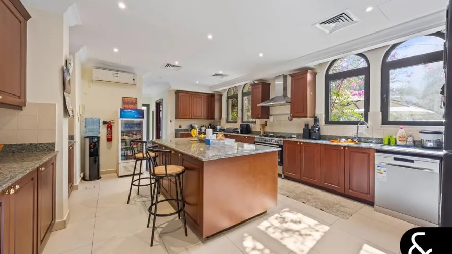 6 غرفة نوم  فيلا في Signature Villas, الإمارات العربية المتحدة رقم 1306 № 12