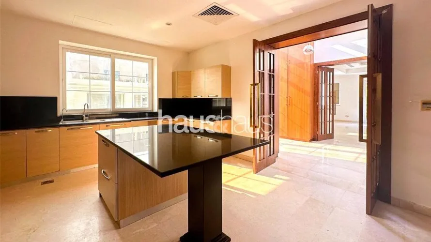 6 غرفة نوم  فيلا في Emirates Hills, الإمارات العربية المتحدة رقم 801 № 26