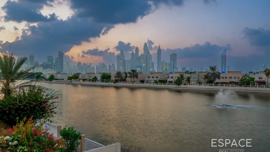 4 غرف نوم فيلا في البحيرات, الإمارات العربية المتحدة رقم 1198 № 2