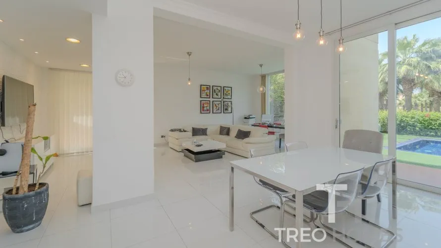 5 غرفة نوم  فيلا في Meadows, الإمارات العربية المتحدة رقم 680 № 1