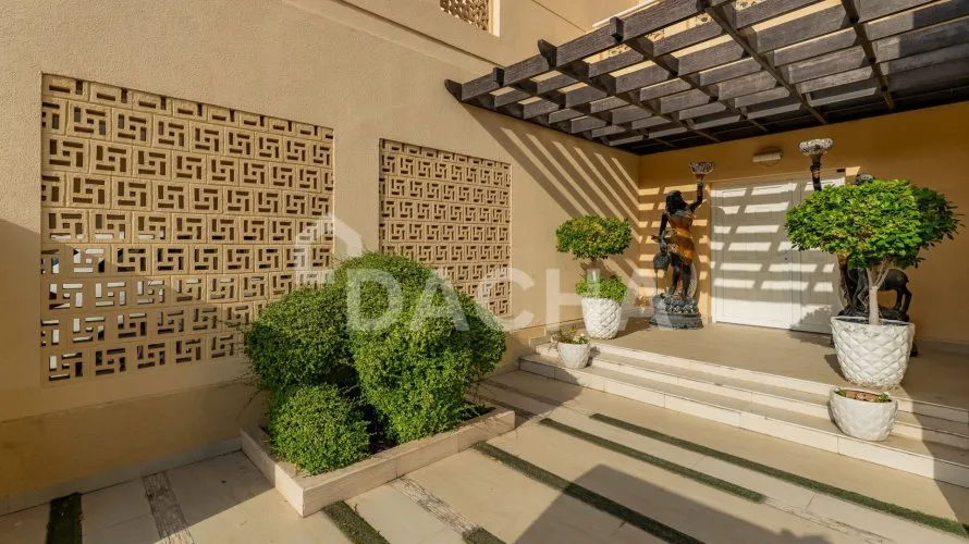 5 غرفة نوم  فيلا في Meadows, الإمارات العربية المتحدة رقم 2398