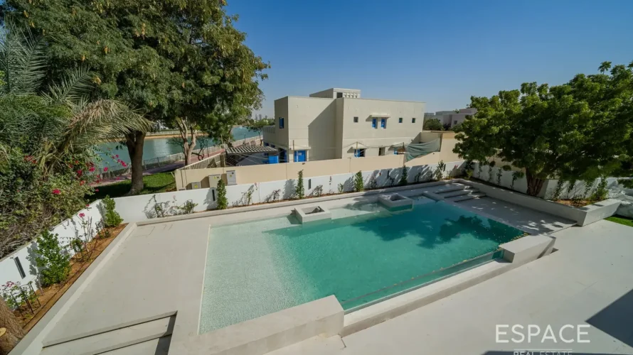 4 غرف نوم فيلا في Meadows, الإمارات العربية المتحدة رقم 2959 № 1
