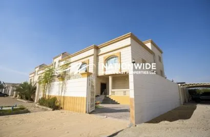 5 غرفة نوم  فيلا في Mohamed Bin Zayed City, الإمارات العربية المتحدة رقم 4371