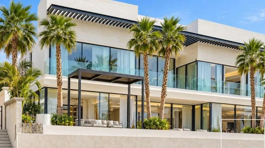 6 غرفة نوم  فيلا في Signature Villas, الإمارات العربية المتحدة رقم 4114
