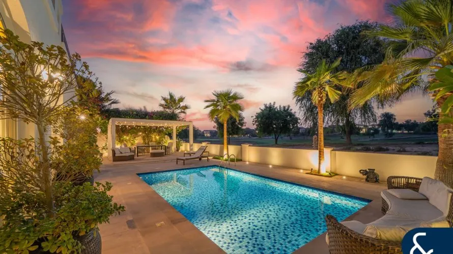 Villa de 4 dormitorios en Sienna Lakes, UAE No. 1325