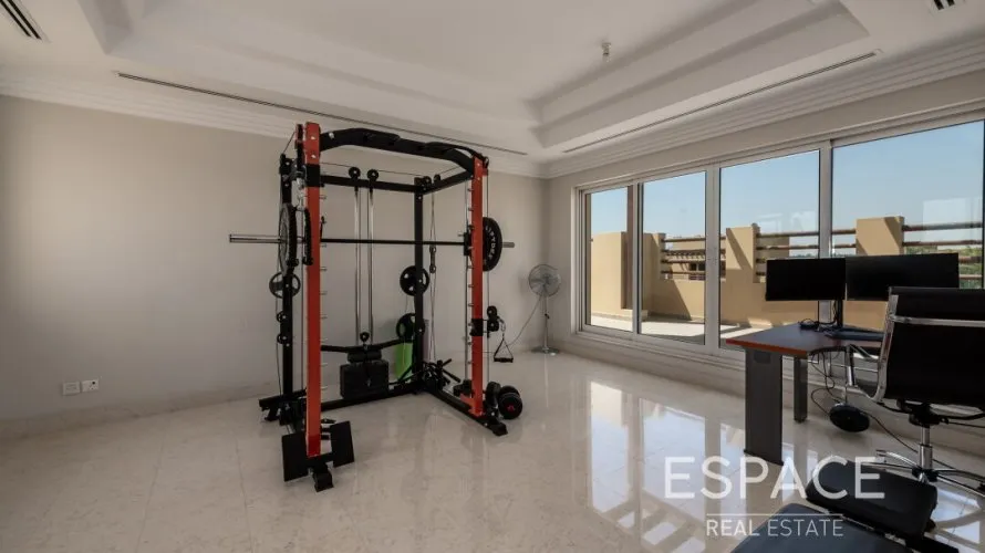 Villa de 6 dormitorios en Dubai, UAE No. 1028 № 13