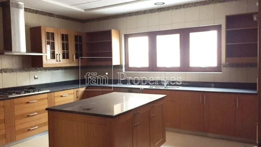 Villa de 6 dormitorios en Dubai, UAE No. 304 № 10