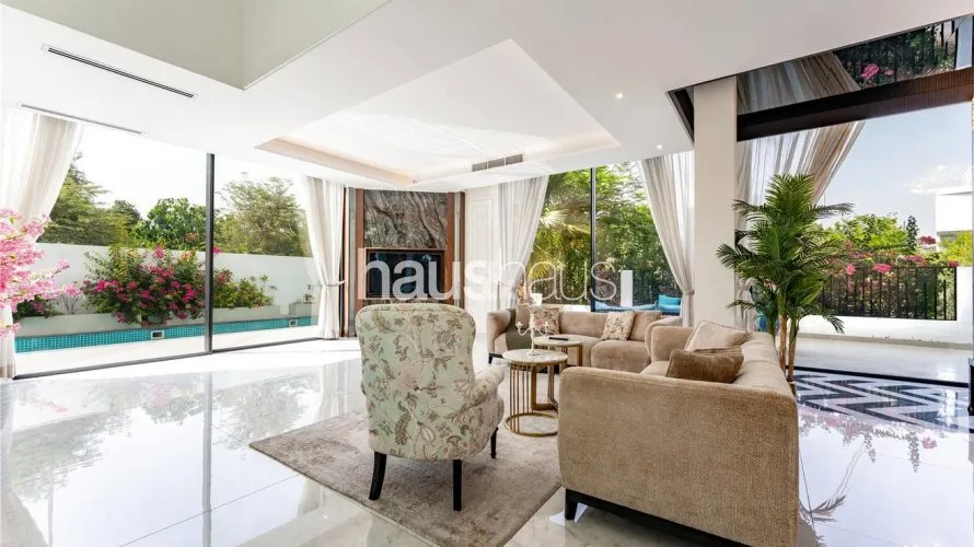 Villa de 4 dormitorios en Al Barari, UAE No. 784 № 2