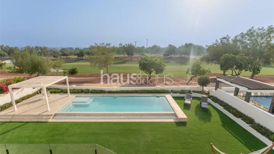 Villa de 6 dormitorios en Jumeirah Golf Estates, UAE No. 767 № 21