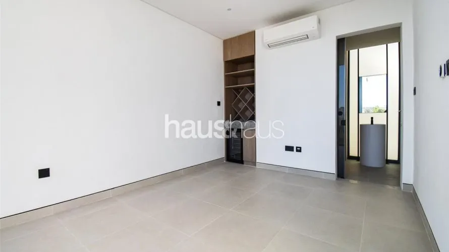 Villa de 5 dormitorios en Harmony, UAE No. 793 № 21