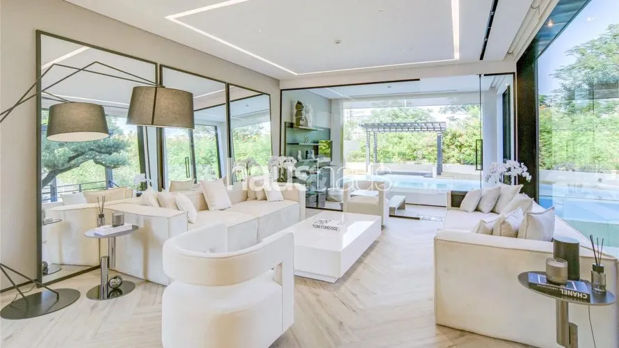 Villa de 5 dormitorios en Jumeirah Golf Estates, UAE No. 819 № 2