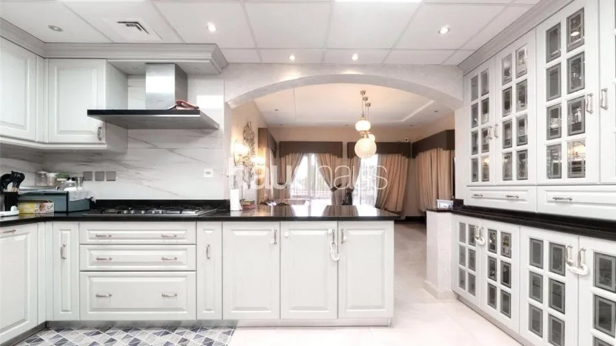 Villa de 6 dormitorios en Meadows, UAE No. 795 № 3