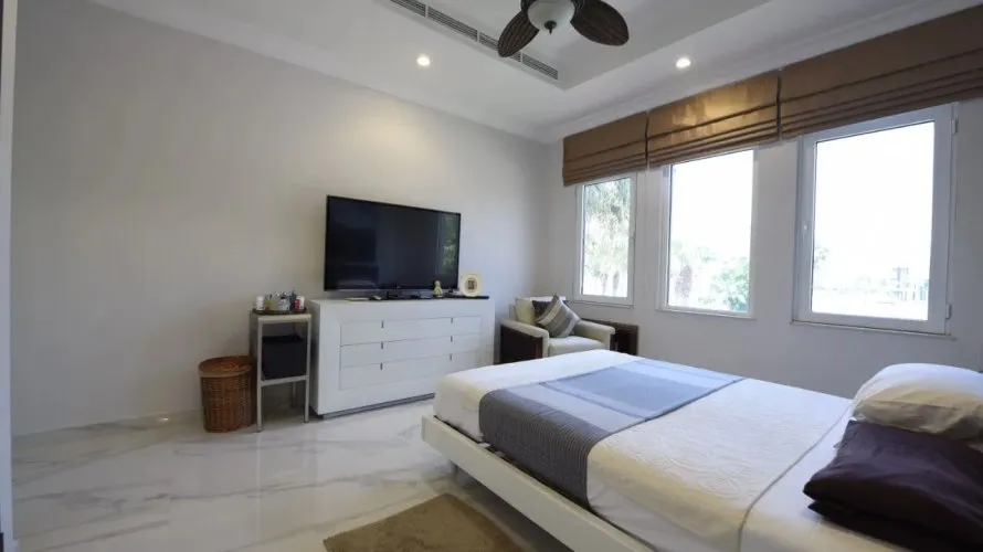 Villa de 3 dormitorios en Dubai, UAE No. 498 № 24