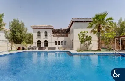 Villa de 6 dormitorios en The Villa, UAE No. 1359