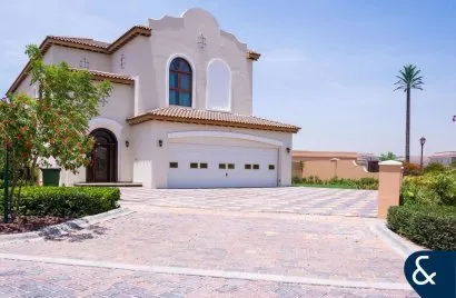 Villa de 5 dormitorios en Jumeirah Golf Estates, UAE No. 1318