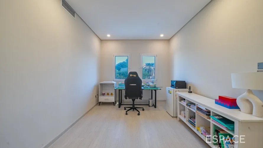 Villa de 6 dormitorios en Meadows, UAE No. 1022 № 13