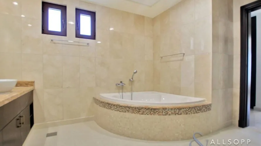 Villa de 5 dormitorios en Kingdom of Sheba, UAE No. 1313 № 20