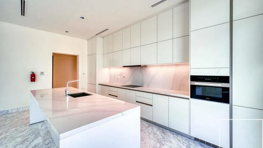 Villa de 5 dormitorios en District One, UAE No. 1500 № 2