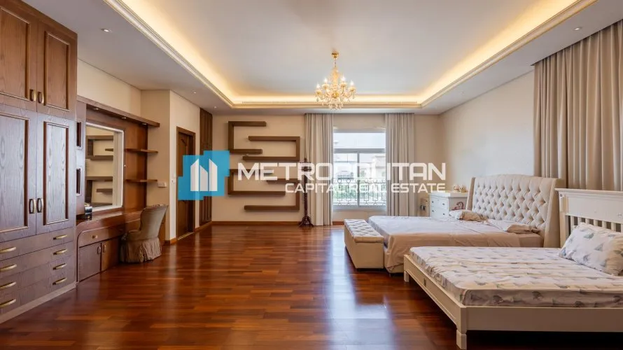 Villa de 7 dormitorios en Khalifa City, UAE No. 1341 № 16