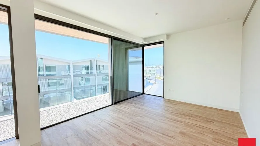 Villa de 4 dormitorios en Dubai, UAE No. 702 № 16