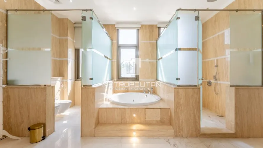 Villa de 6 dormitorios en Emirates Hills, UAE No. 667 № 20