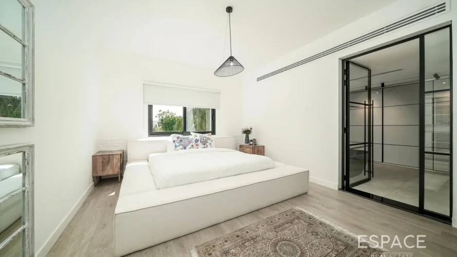 Villa de 5 dormitorios en Meadows, UAE No. 1194 № 3