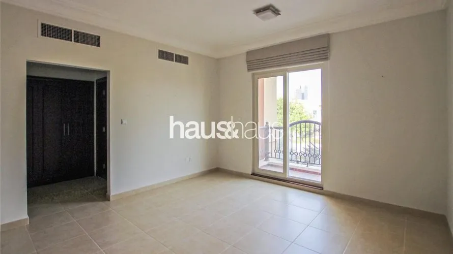 Villa de 6 dormitorios en Dubai Sports City, UAE No. 782 № 21