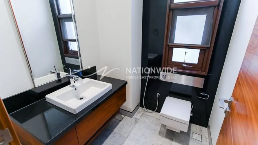 Villa de 5 dormitorios en Abu Dhabi, UAE No. 1404 № 3