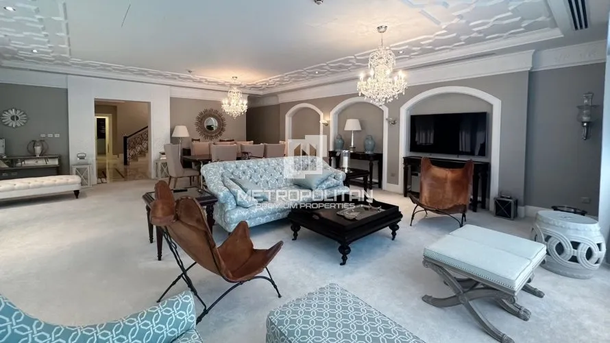 Villa de 5 dormitorios en Palm Jumeirah, UAE No. 499 № 1