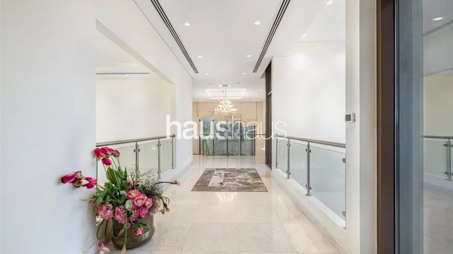 Villa de 5 dormitorios en Meydan, UAE No. 780 № 13