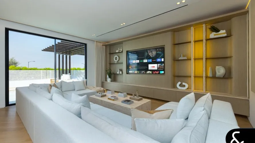 Villa de 5 dormitorios en Jumeirah Golf Estates, UAE No. 1370 № 3