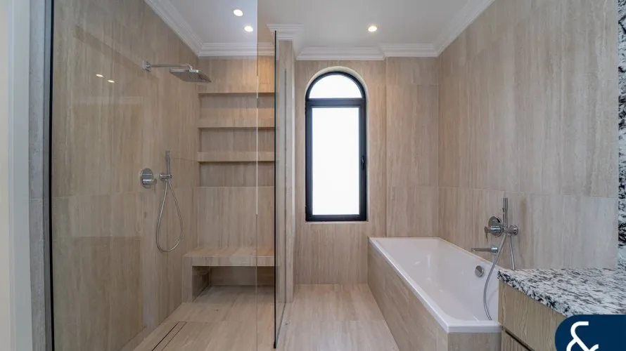 Villa de 5 dormitorios en Jumeirah Golf Estates, UAE No. 1305 № 13