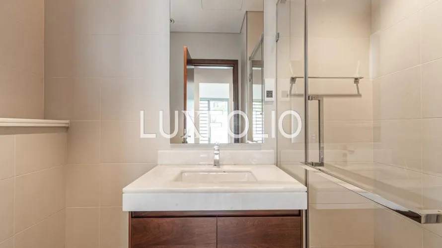 Villa de 5 dormitorios en District One, UAE No. 841 № 26