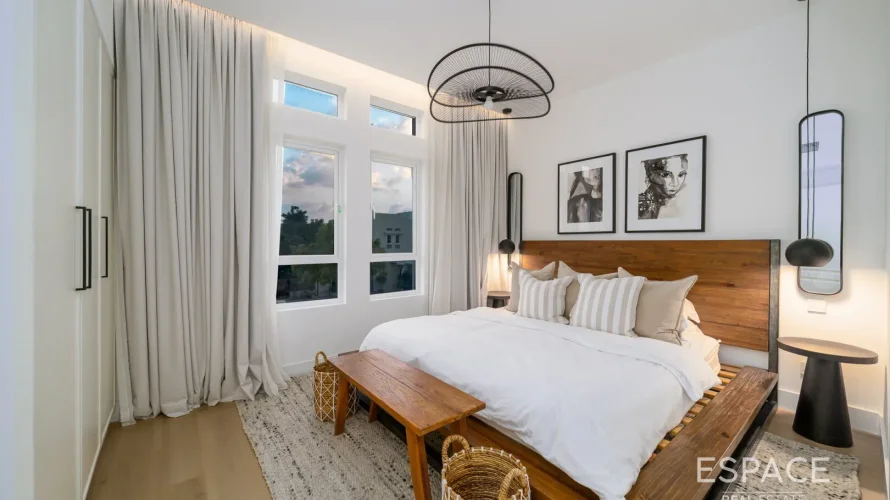 Villa de 4 dormitorios en The Lakes, UAE No. 1198 № 11