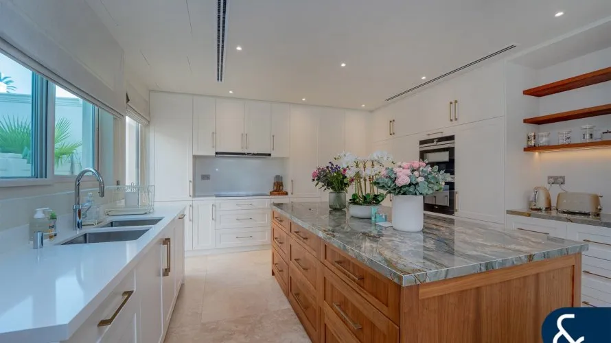 Villa de 5 dormitorios en Victory Heights, UAE No. 1315 № 3