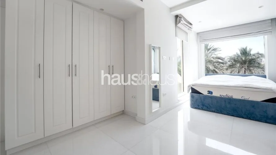 Villa de 4 dormitorios en Jumeirah Islands, UAE No. 772 № 17