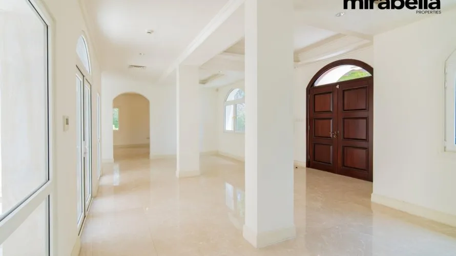 Villa de 6 dormitorios en Earth, UAE No. 257 № 5