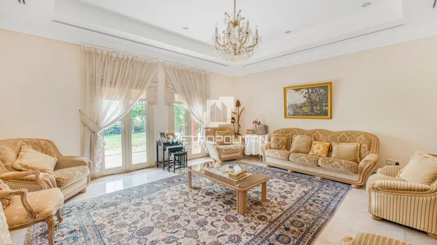 Villa de 4 dormitorios en Meadows, UAE No. 1242 № 11