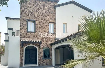 Villa de 4 dormitorios en Jumeirah Golf Estates, UAE No. 834