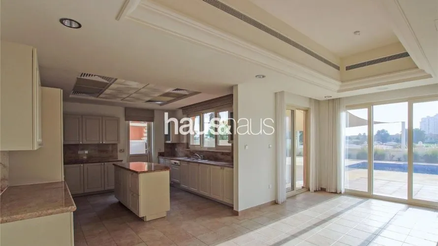 Villa de 6 dormitorios en Dubai Sports City, UAE No. 782 № 6