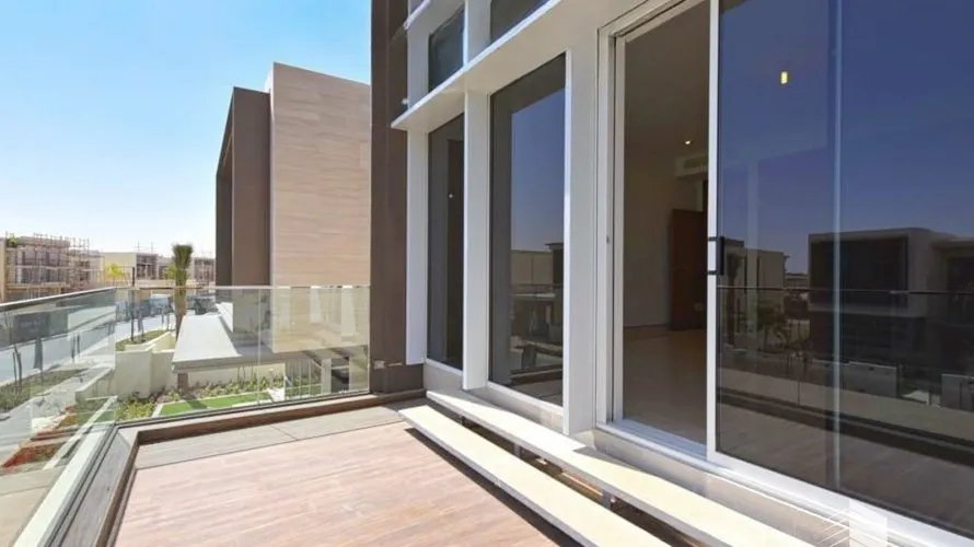 Villa de 6 dormitorios en Golf Place, UAE No. 334 № 16