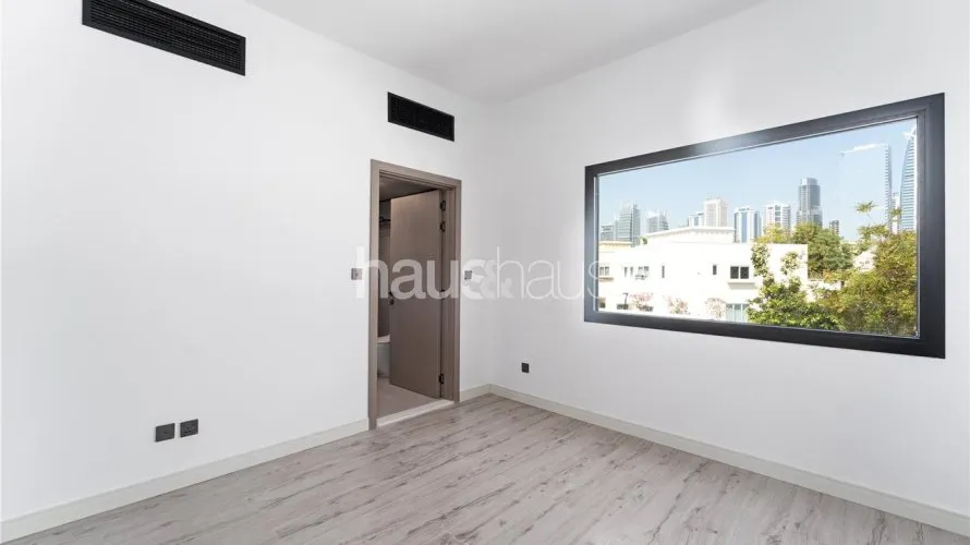 Villa de 6 dormitorios en Meadows, UAE No. 763 № 12